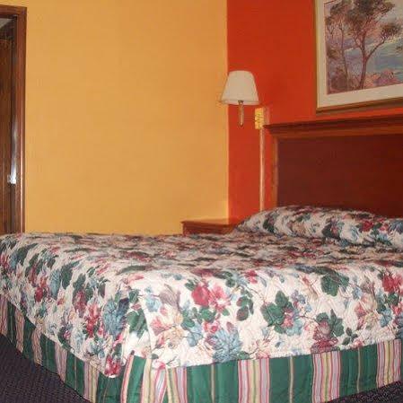 Trade Winds Inn Clinton Ngoại thất bức ảnh